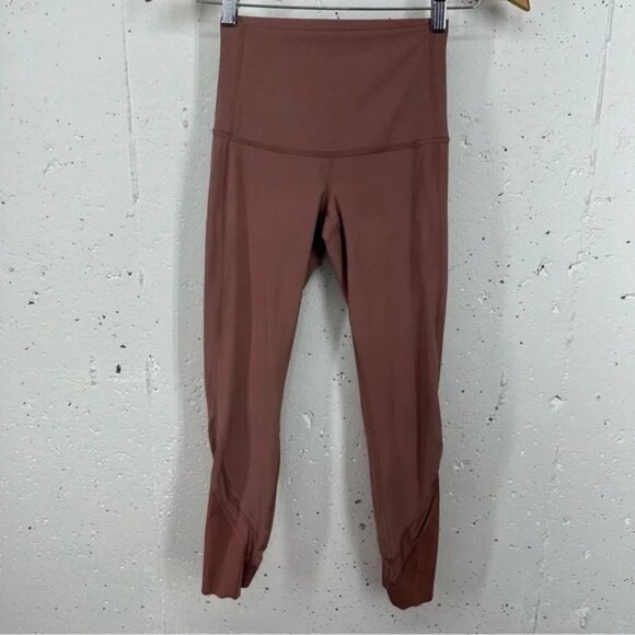 Lot of 2 Lululemon size 2 Black Speed Up Tight Wunder under hr crop 23 scallop - Picture 9 of 13